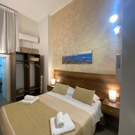 Bed and Breakfast La Dimora Dei Borboni Neapel Exterior foto
