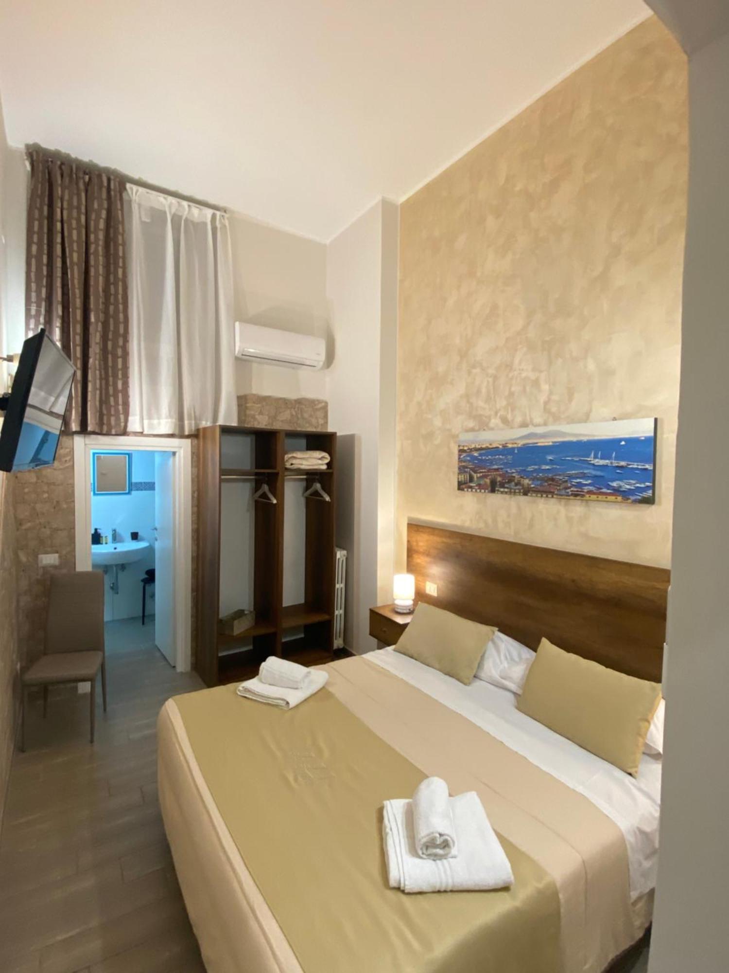 Bed and Breakfast La Dimora Dei Borboni Neapel Exterior foto