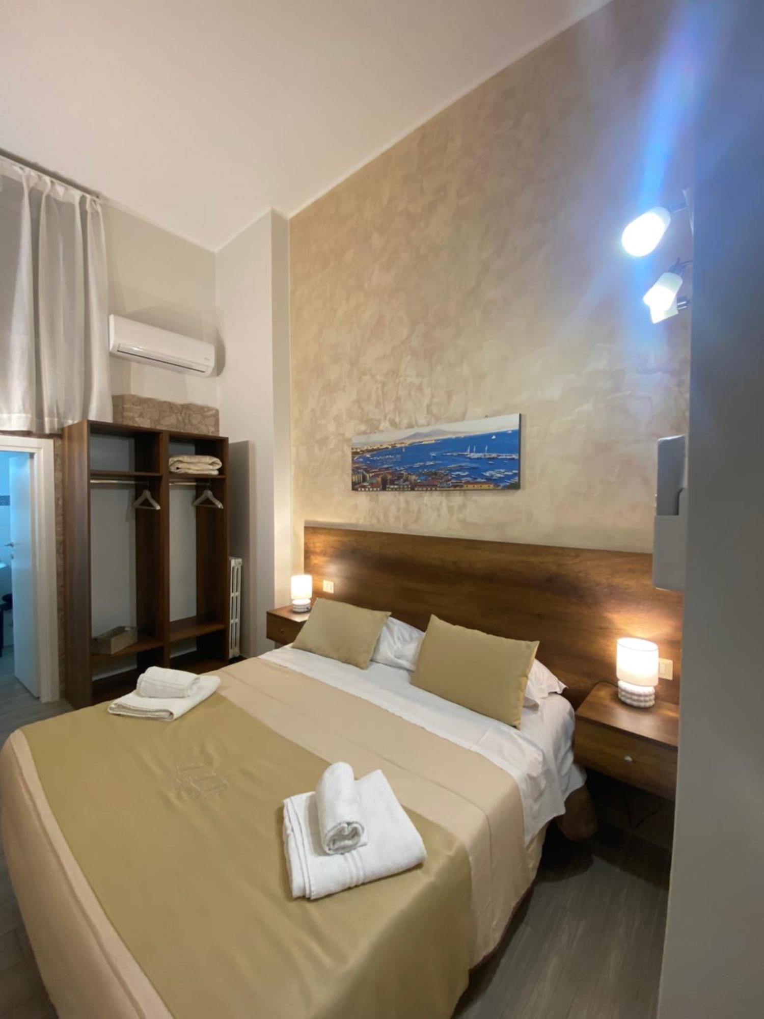 Bed and Breakfast La Dimora Dei Borboni Neapel Exterior foto