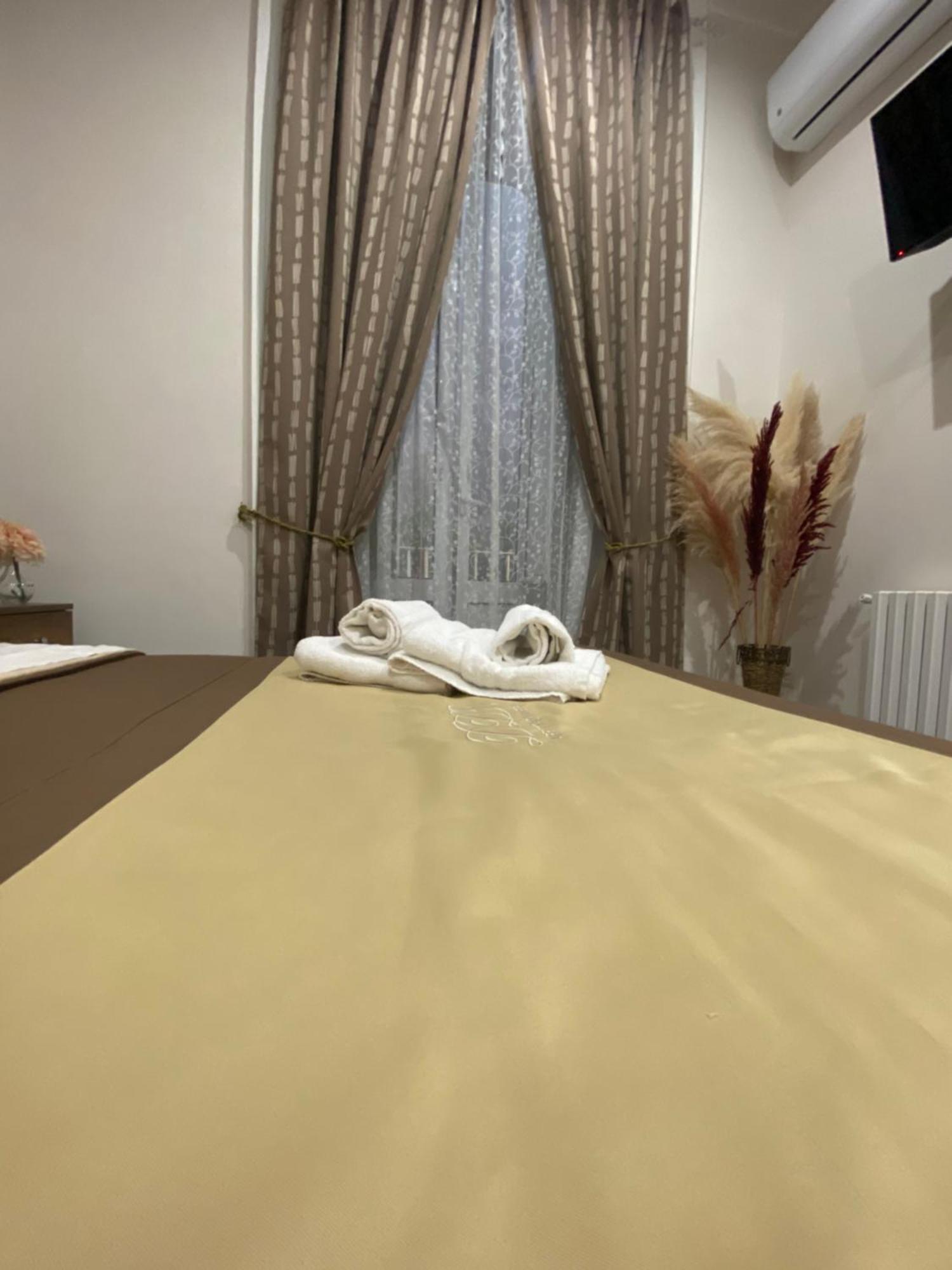 Bed and Breakfast La Dimora Dei Borboni Neapel Exterior foto