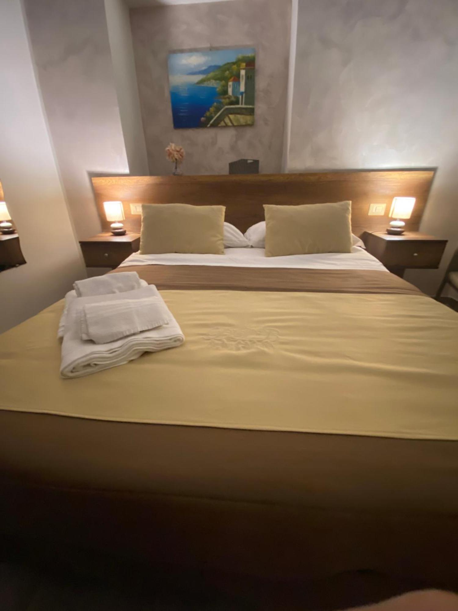 Bed and Breakfast La Dimora Dei Borboni Neapel Exterior foto