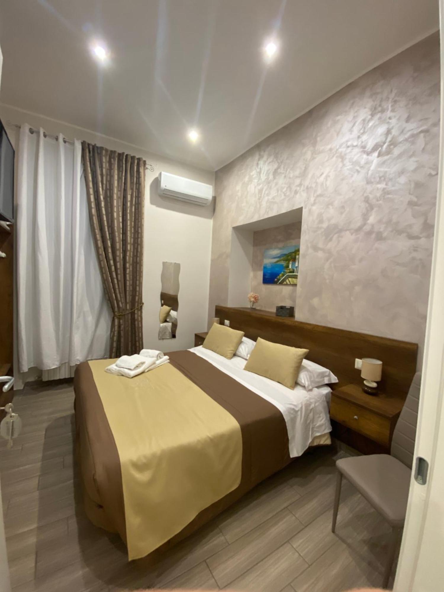 Bed and Breakfast La Dimora Dei Borboni Neapel Exterior foto